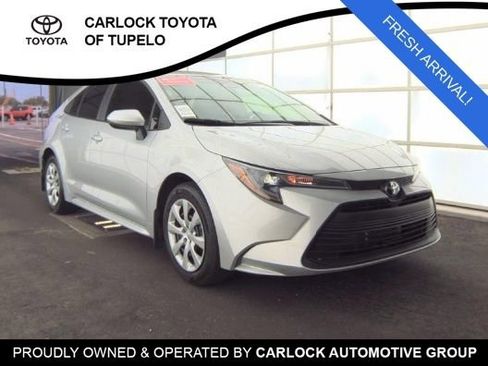 Used 2026 Toyota Corolla LE image 3