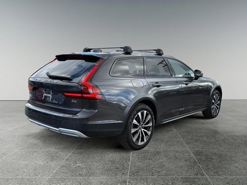 Used 2024 Volvo V90 B6 Cross Country Plus w/ Protection Package Premier image 5