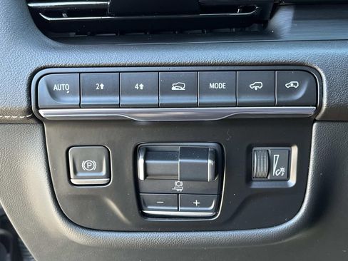 Used 2021 Cadillac Escalade Sport w/ Driver Assist Tech Package AWD/4WD image 30