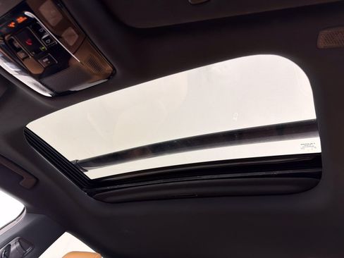 Certified 2025 Lexus RX 350 AWD/4WD image 19