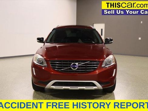 Used 2017 Volvo XC60 T5 Dynamic w/ Preferred Option Package FWD image 2