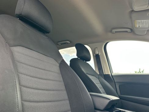 Used 2019 Ford Edge SE w/ Cargo Accessory Package FWD image 17
