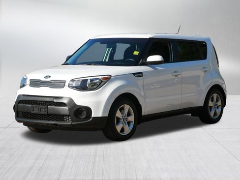 Used 2018 Kia Soul w/ Convenience Package FWD image 3