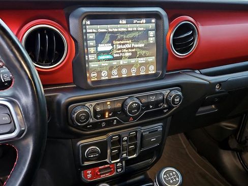 Used 2022 Jeep Gladiator Rubicon w/ LED Lighting Group image 18