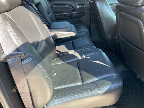 Used 2009 Cadillac Escalade EXT AWD/4WD image 36