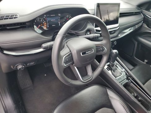 Used 2023 Jeep Compass Altitude image 12