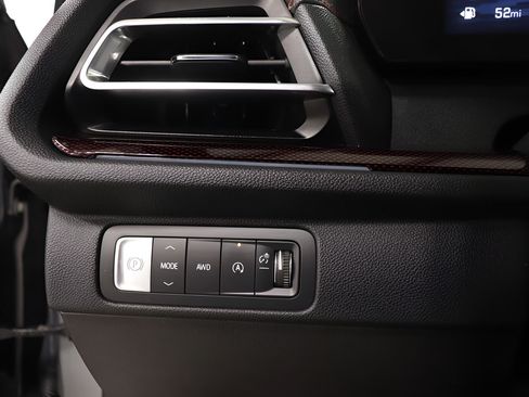 Used 2025 Chevrolet Traverse RS AWD/4WD image 20