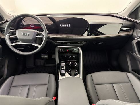 Certified 2025 Audi Q5 Premium w/ Convenience Package AWD/4WD image 18