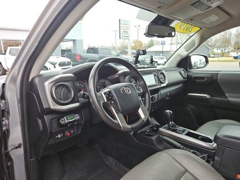 Used 2019 Toyota Tacoma SR5 image 27