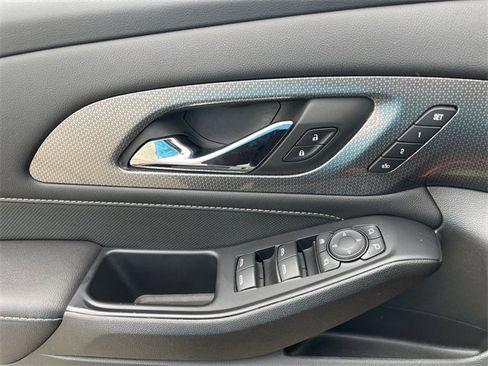 Used 2022 Chevrolet Traverse Premier w/ Redline Edition image 24