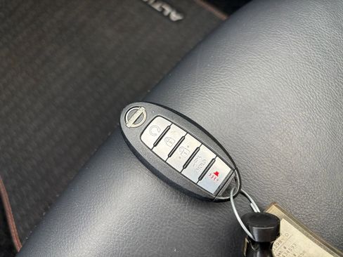 Used 2025 Nissan Altima 2.5 SR FWD image 24