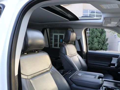 Used 2025 Ford Expedition Active AWD/4WD image 10