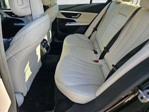 Used 2026 Mercedes-Benz E 350 Sedan image 16