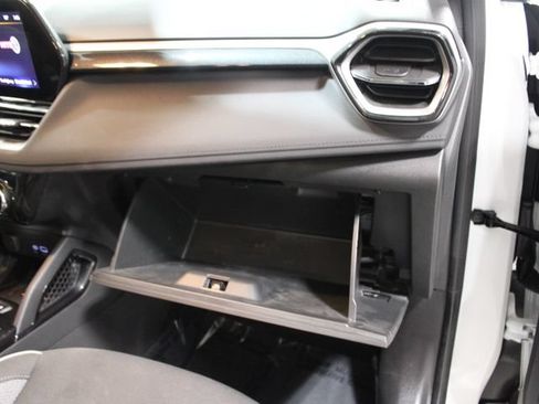 Used 2024 Chevrolet TrailBlazer LT w/ Convenience Package FWD image 27