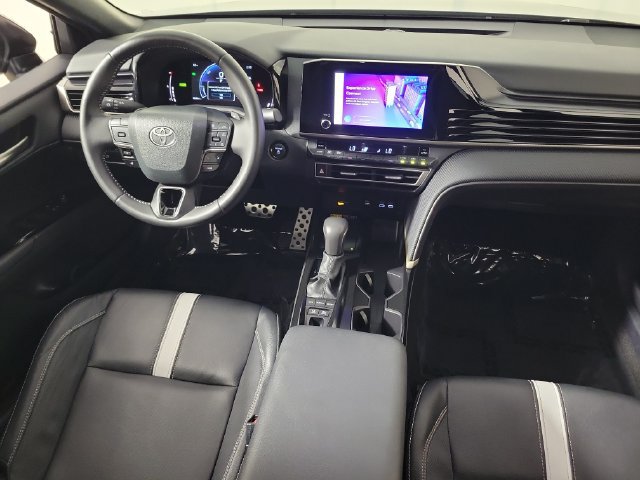 Used 2025 Toyota Camry SE w/ Convenience Package FWD image 15