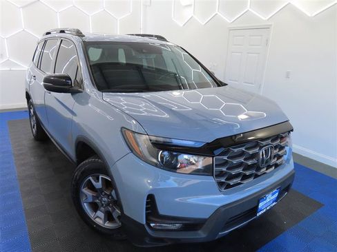 Used 2023 Honda Passport TrailSport image 6