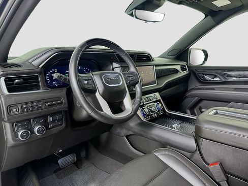 Used 2024 GMC Yukon Denali w/ Denali Reserve Package AWD/4WD image 10