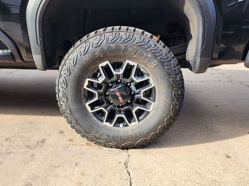 New 2026 GMC Sierra 2500 AT4X w/ LPO, Black Badging Package image 59