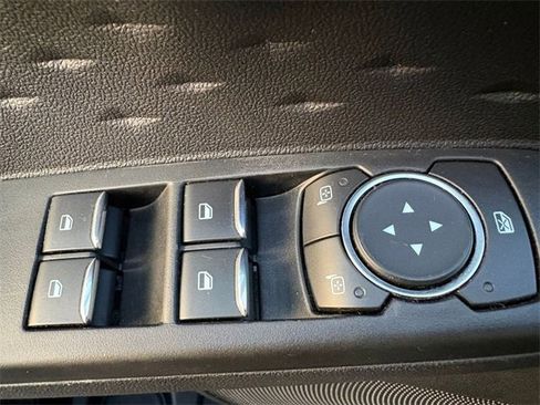 Used 2020 Ford Escape SE image 13