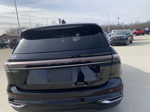 Used 2024 Lincoln Nautilus Premier w/ Equipment Group 102A image 7