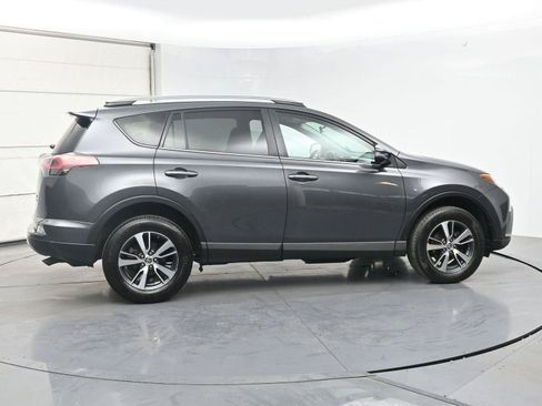 Used 2018 Toyota RAV4 XLE w/ Plus Extra Value Package AWD/4WD image 22