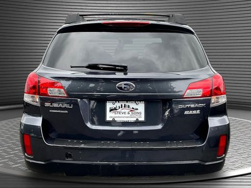 Used 2013 Subaru Outback 2.5i Premium w/ All-Weather Pkg AWD/4WD image 5