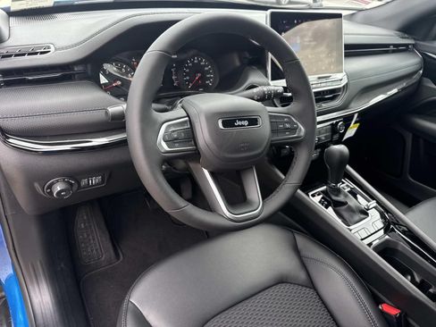 New 2026 Jeep Compass Latitude AWD/4WD image 17