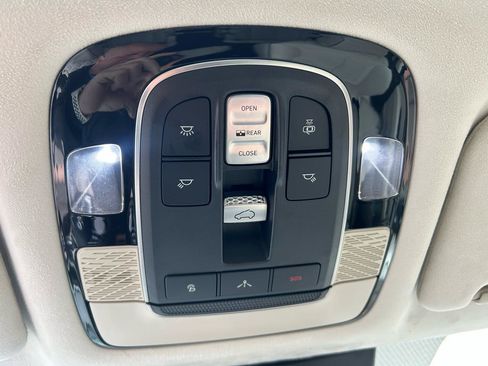 Used 2020 Hyundai Palisade Limited w/ Winter Weather Package AWD/4WD image 22