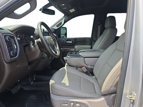 Used 2023 Chevrolet Silverado 2500 LTZ AWD/4WD image 11