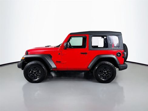Used 2025 Jeep Wrangler Sport image 5