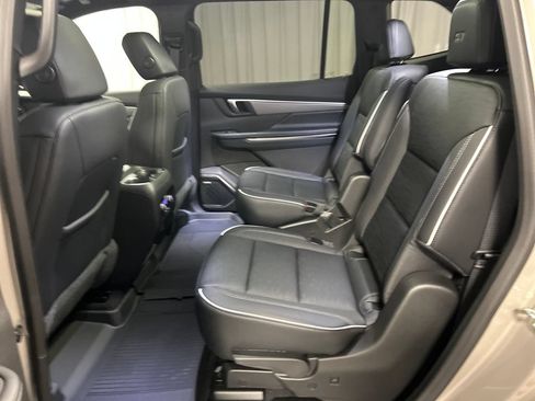New 2026 Buick Enclave Sport Touring w/ Power Package AWD/4WD image 22