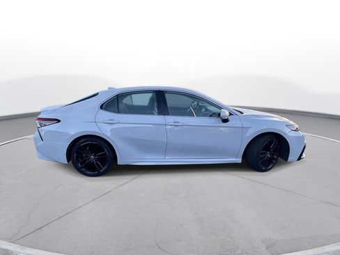 Used 2023 Toyota Camry XSE FWD image 5