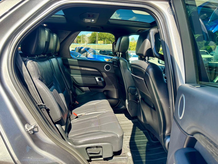 Used 2018 Land Rover Discovery HSE AWD/4WD image 16