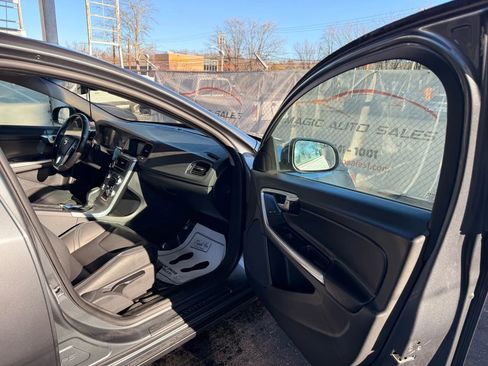 Used 2017 Volvo S60 T5 Dynamic w/ Protection Package image 24