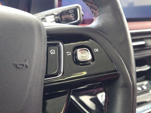 Used 2024 Lincoln Corsair Reserve w/ Equipment Group 201A image 28