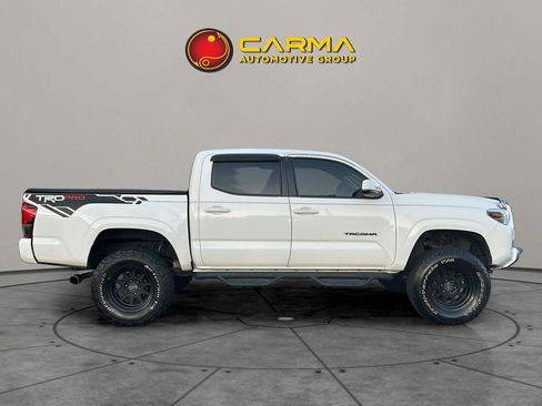 Used 2020 Toyota Tacoma SR image 9