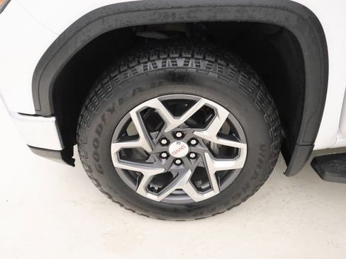 Used 2024 GMC Sierra 1500 SLT w/ SLT Premium Plus Package image 6