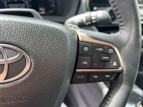 Used 2025 Toyota Grand Highlander AWD Hybrid image 28