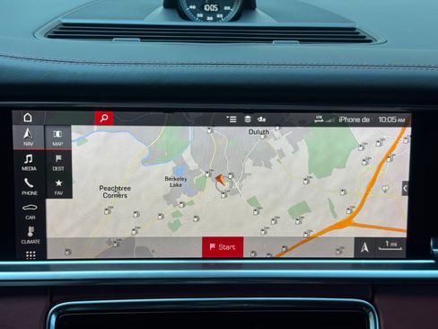 Used 2021 Porsche Panamera 4S image 25