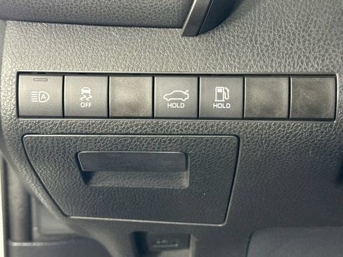 Certified 2021 Toyota Camry SE FWD image 11