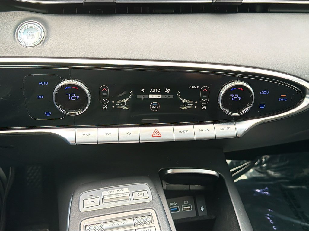 Used 2022 Genesis GV70 2.5T AWD/4WD image 34