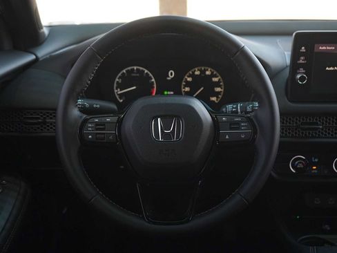 Used 2027 Honda HR-V Sport image 16