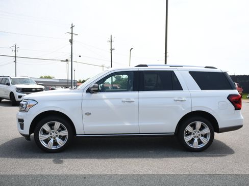 Used 2024 Ford Expedition King Ranch RWD image 5