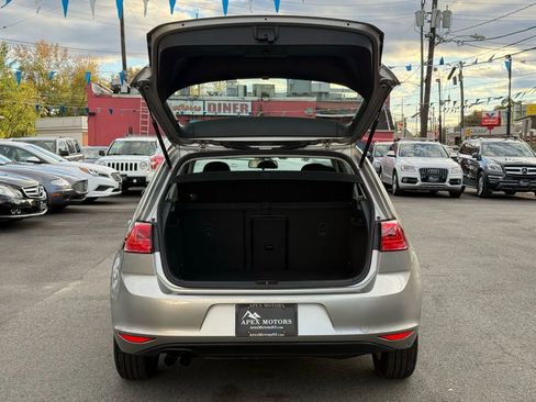 Used 2016 Volkswagen Golf S image 11