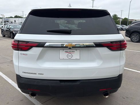 Used 2023 Chevrolet Traverse LS AWD/4WD image 9