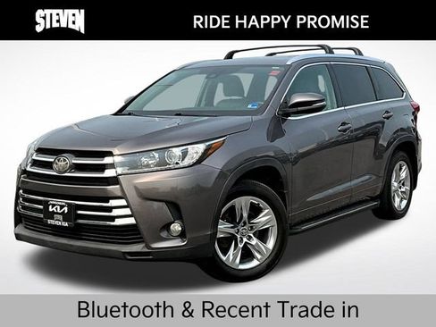 Used 2018 Toyota Highlander Limited AWD/4WD image 3