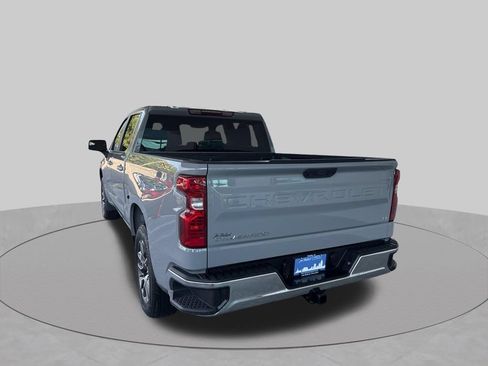 Used 2024 Chevrolet Silverado 1500 LT AWD/4WD image 7