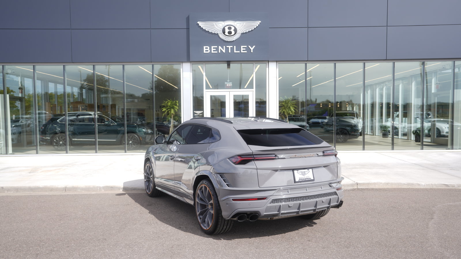 Used 2024 Lamborghini Urus S AWD/4WD image 8