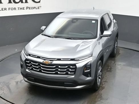 New 2026 Chevrolet Equinox LT w/ Safety and Technology Package FWD image 24