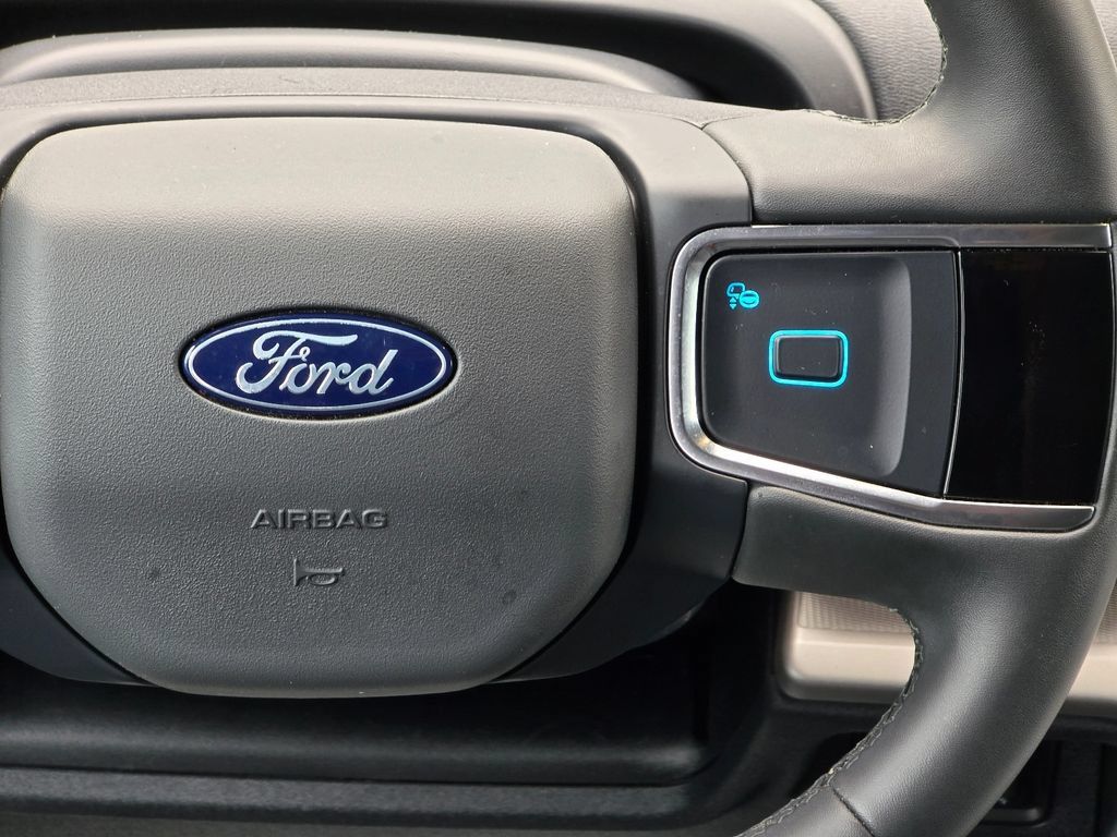 Used 2025 Ford Expedition Max Active RWD image 17